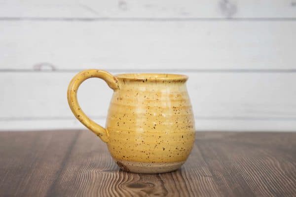 Belly Mug Yellow