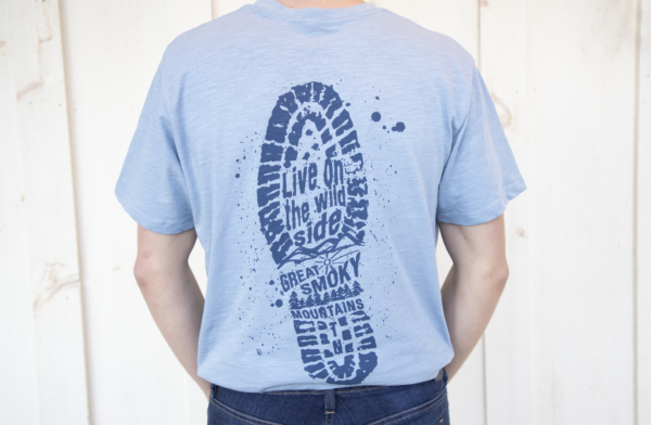 liveo n the wild side boot print short sleeve t-shirt